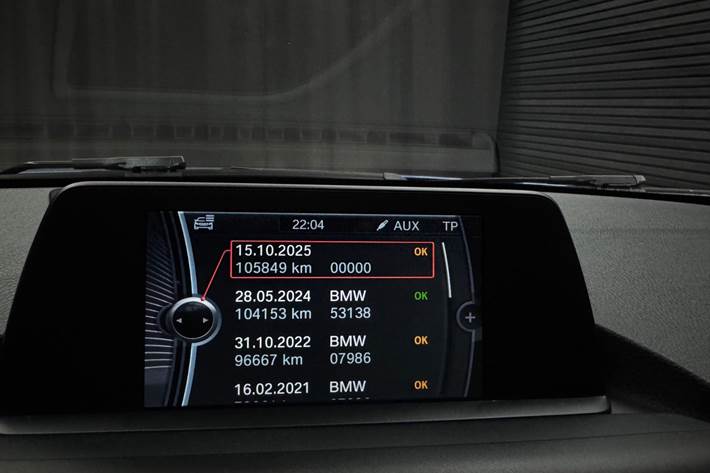 Blå BMW M135i fra 2014