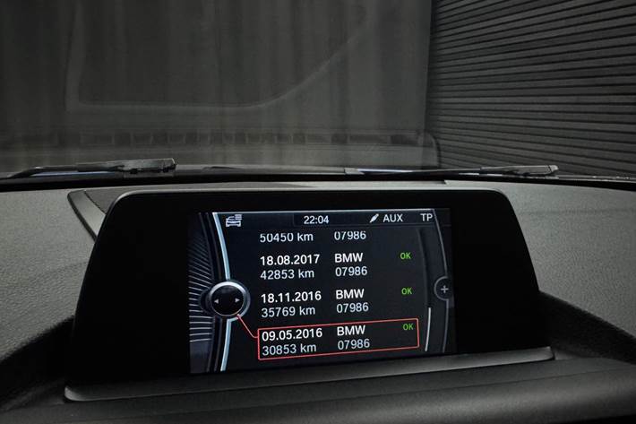 Blå BMW M135i fra 2014