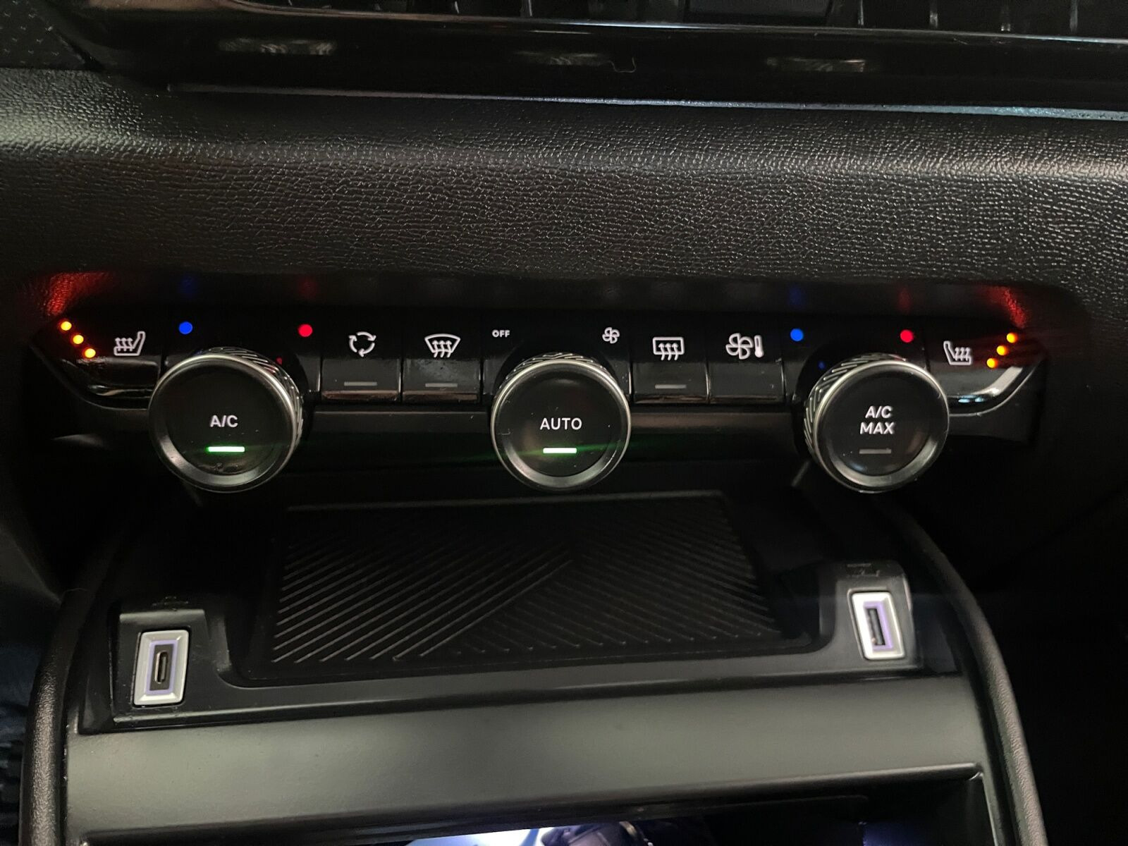 Sort Citroën ë-C4 fra 2021