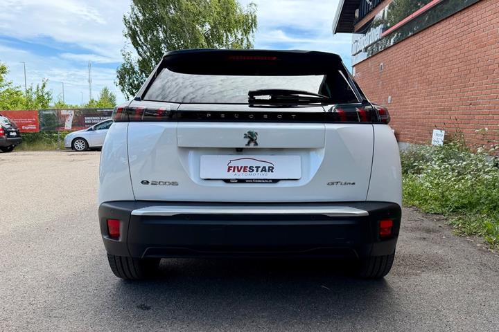 Hvid Peugeot e-2008 fra 2021