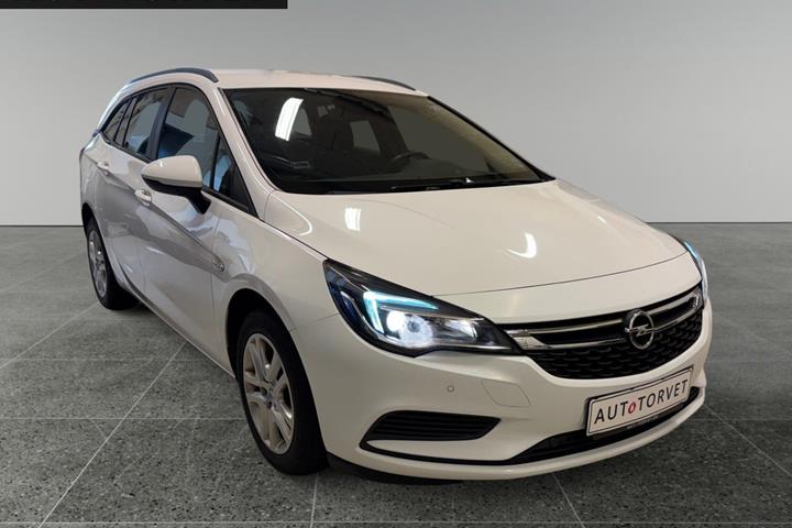 Hvid Opel Astra fra 2016