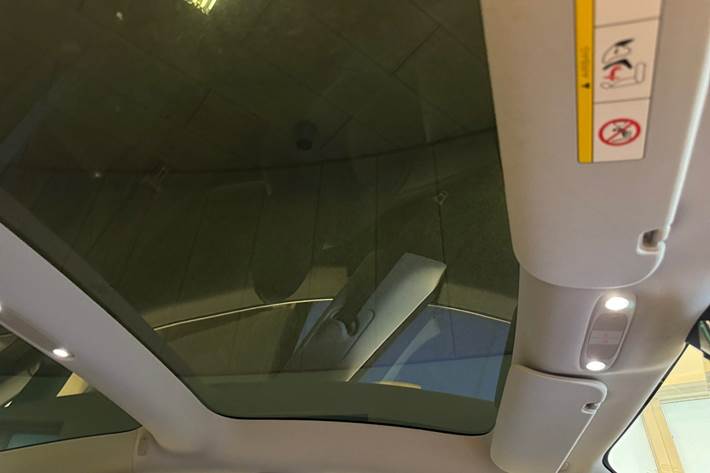 Hvid Tesla Model 3 fra 2020