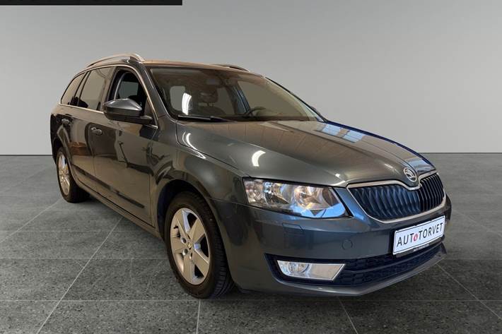 Grå Skoda Octavia fra 2016