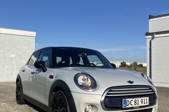 Sølv Mini Cooper fra 2016