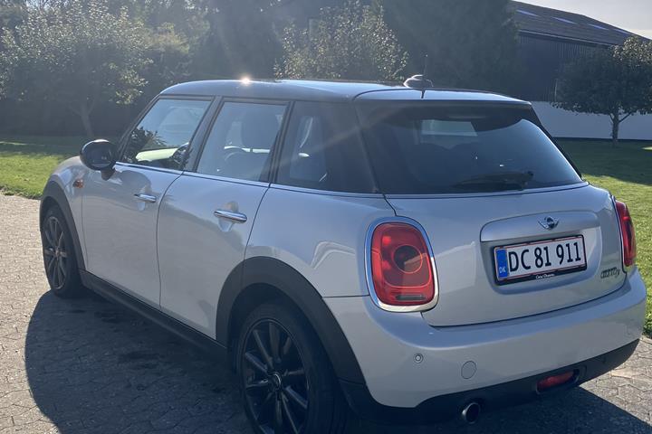 Sølv Mini Cooper fra 2016