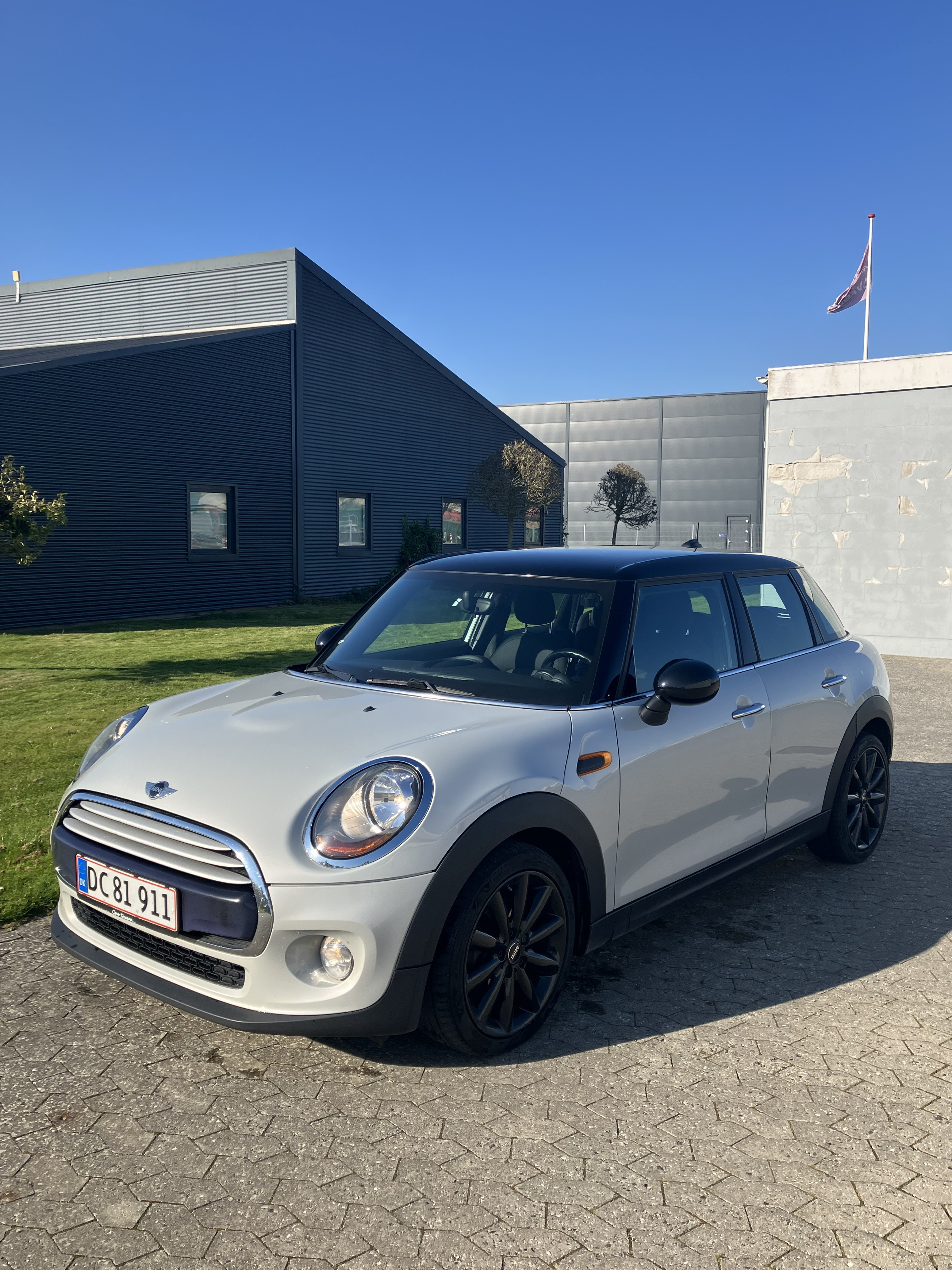 Sølv Mini Cooper fra 2016