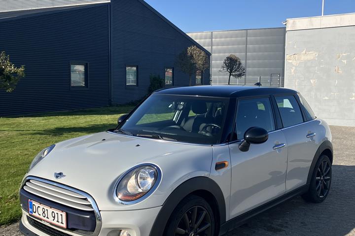 Sølv Mini Cooper fra 2016