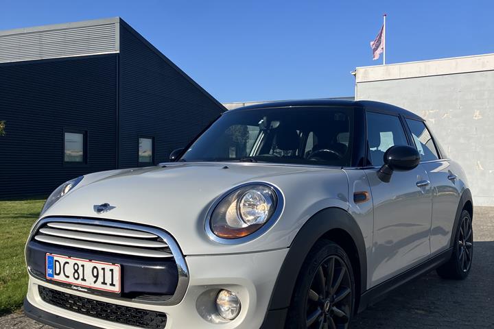 Sølv Mini Cooper fra 2016