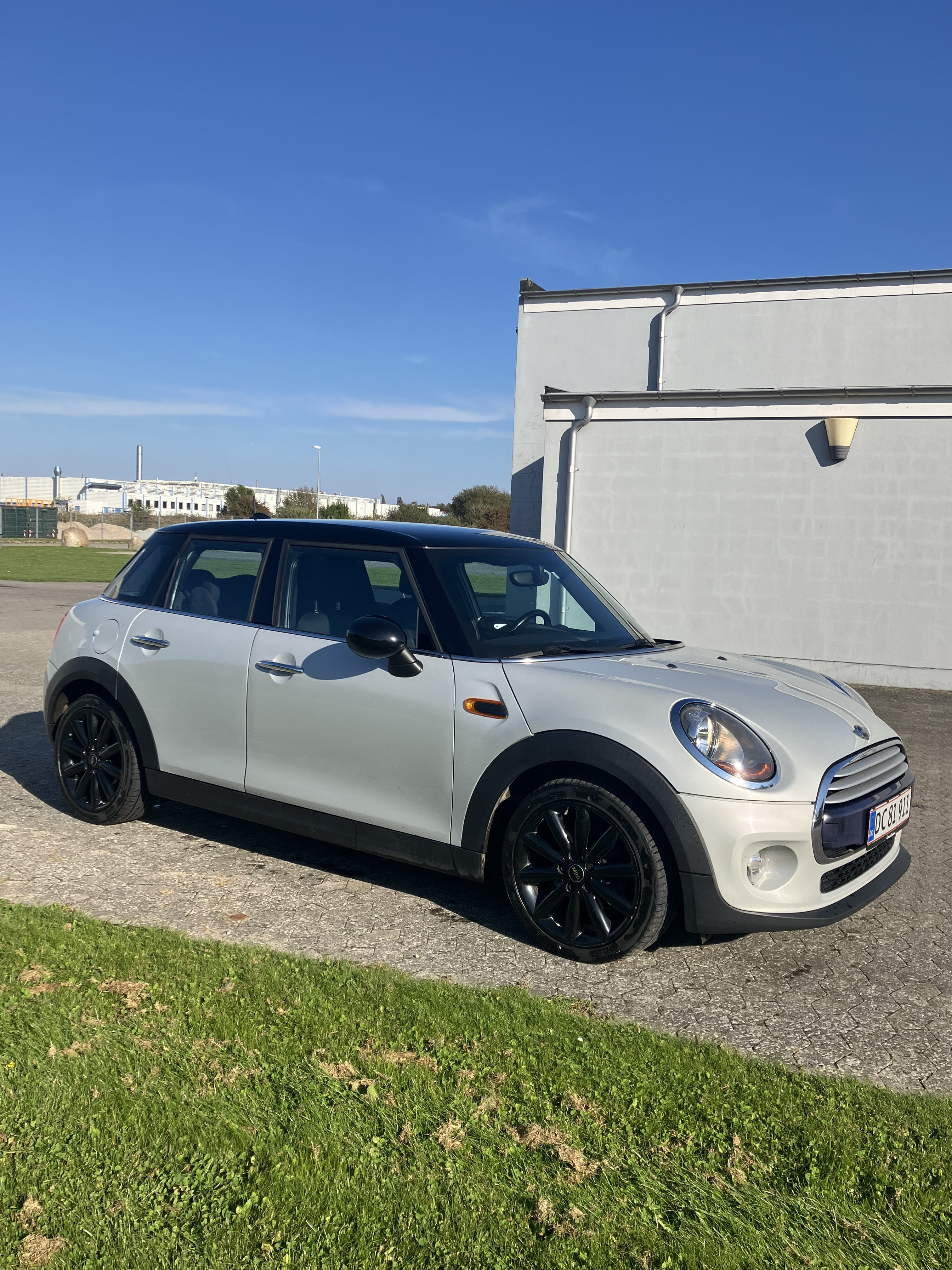 Sølv Mini Cooper fra 2016