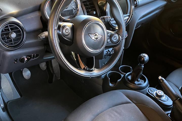Sølv Mini Cooper fra 2016