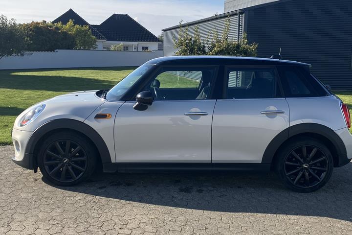 Sølv Mini Cooper fra 2016