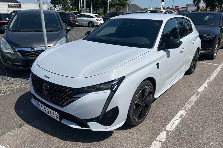 Grøn Peugeot E-308 fra 2024