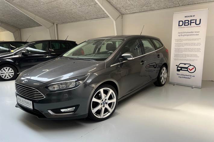 Grå Ford Focus fra 2016