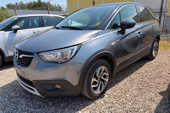 Sølv Opel Crossland X fra 2017