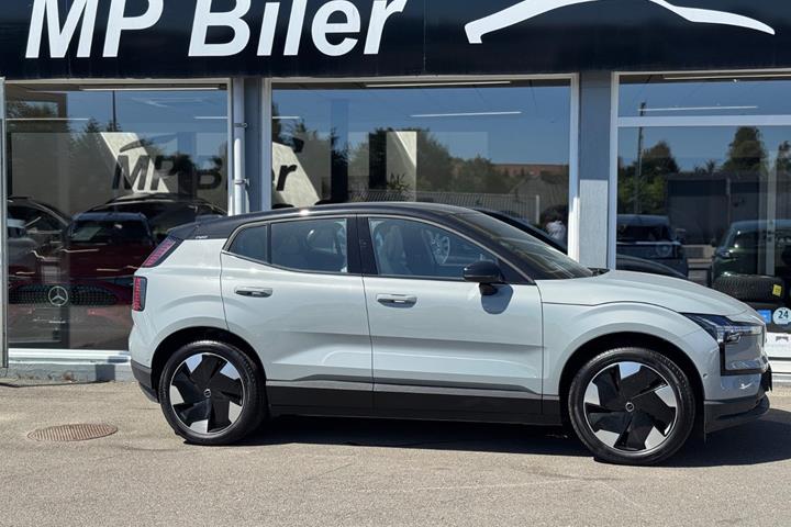 Grå Volvo EX30 fra 2024
