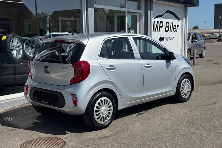 Sølv Kia Picanto fra 2020