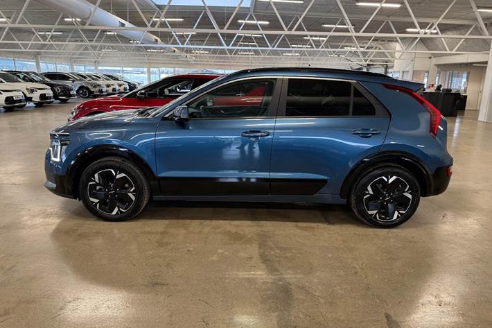 Blå Kia Niro fra 2024