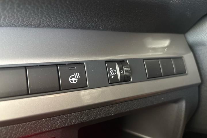 Hvid Opel Zafira-e Life fra 2026