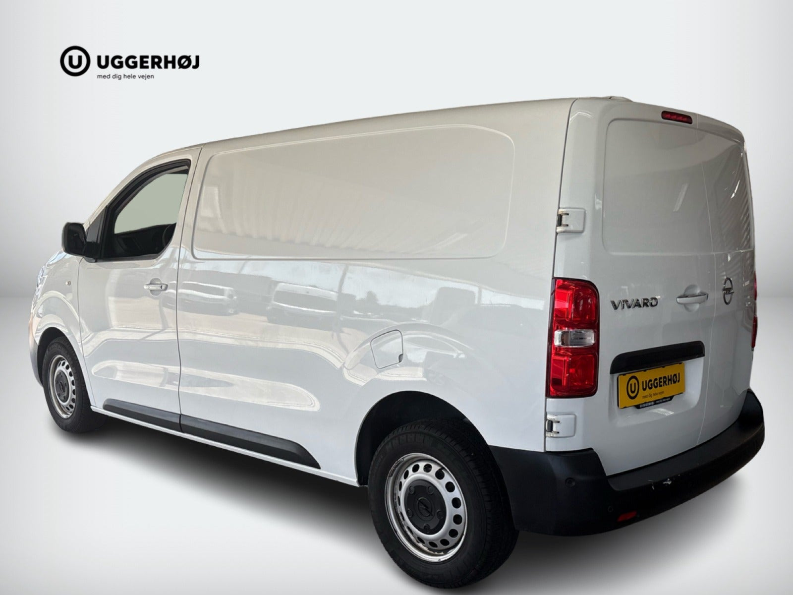 Hvid Opel Vivaro fra 2021
