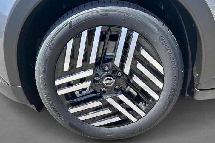 Sort Nissan Leaf fra 2026