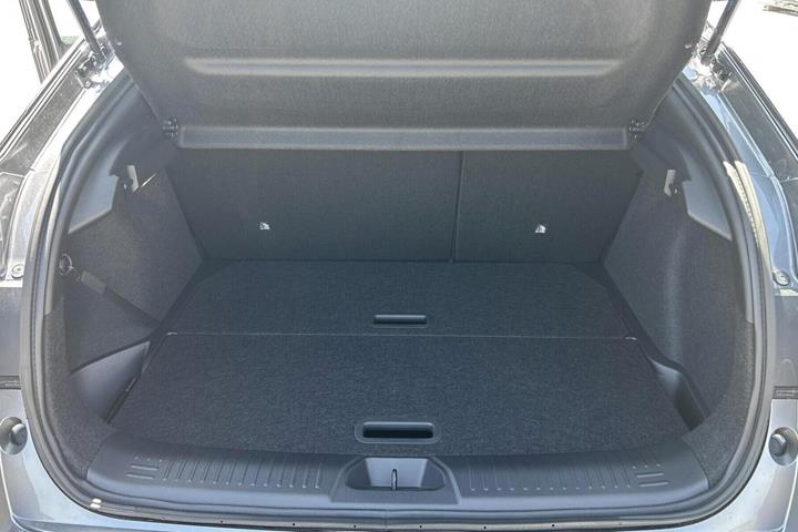 Sort Nissan Leaf fra 2026