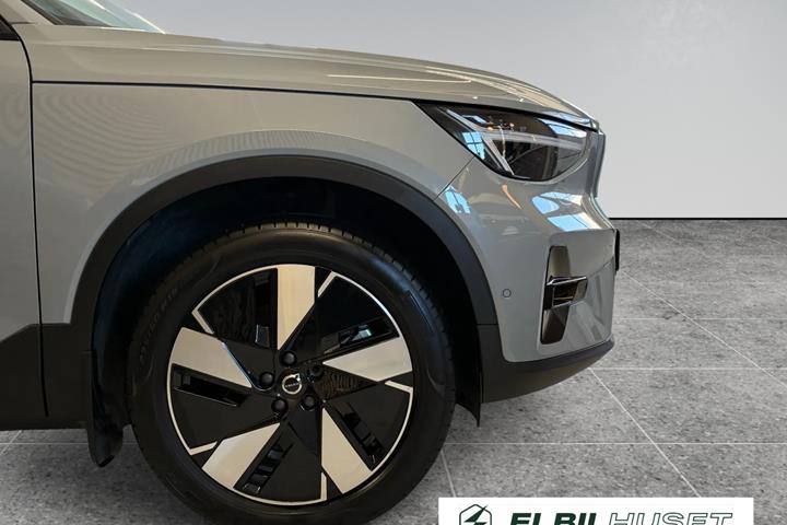 Grå Volvo EX40 fra 2026