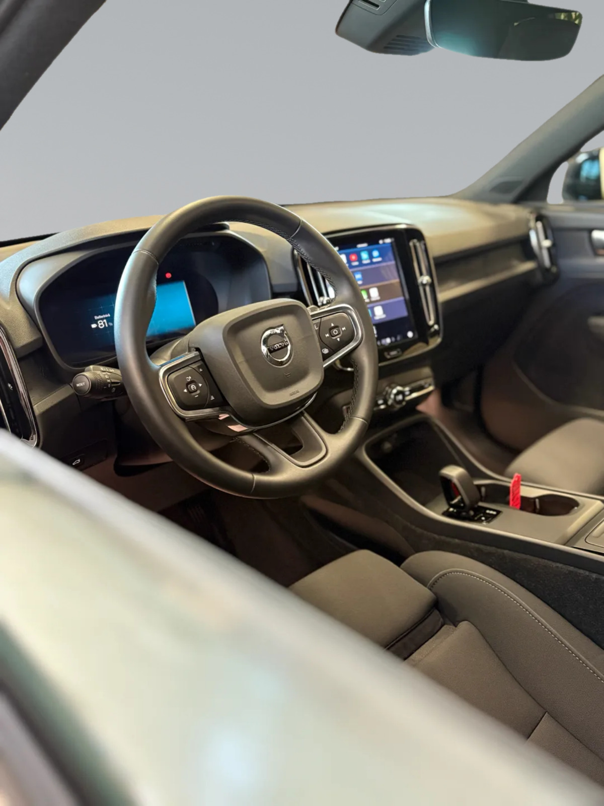 Grå Volvo EX40 fra 2026