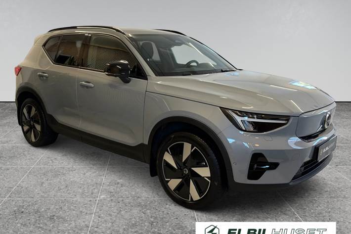 Grå Volvo EX40 fra 2025