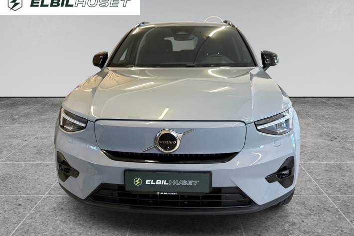 Grå Volvo EX40 fra 2025