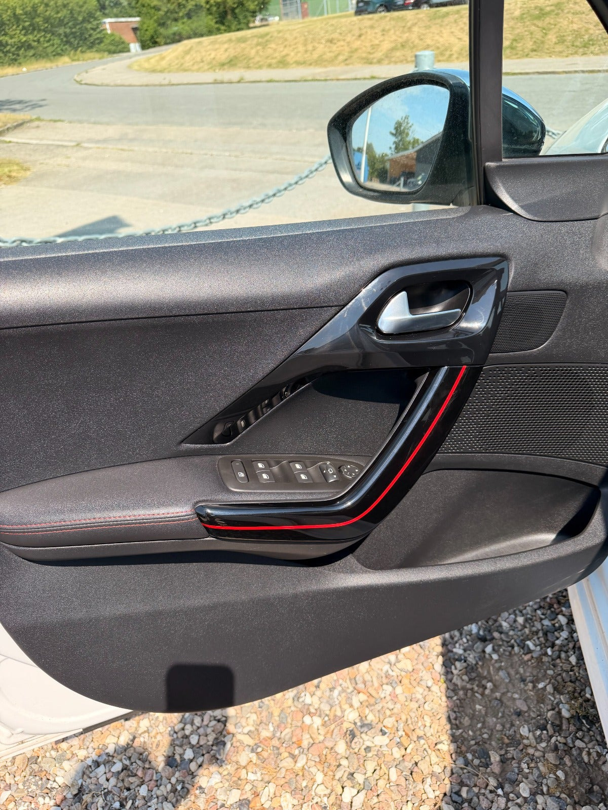 undefined Peugeot 208 fra 2017