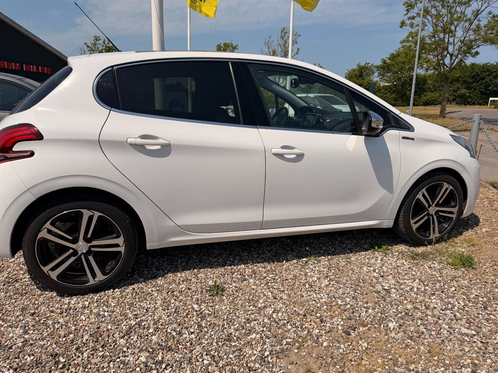 undefined Peugeot 208 fra 2017