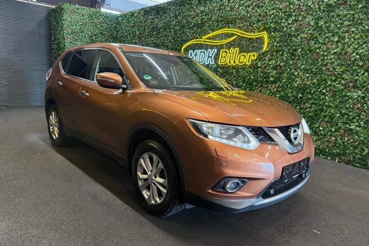 undefined Nissan X-Trail fra 2014 set udefra