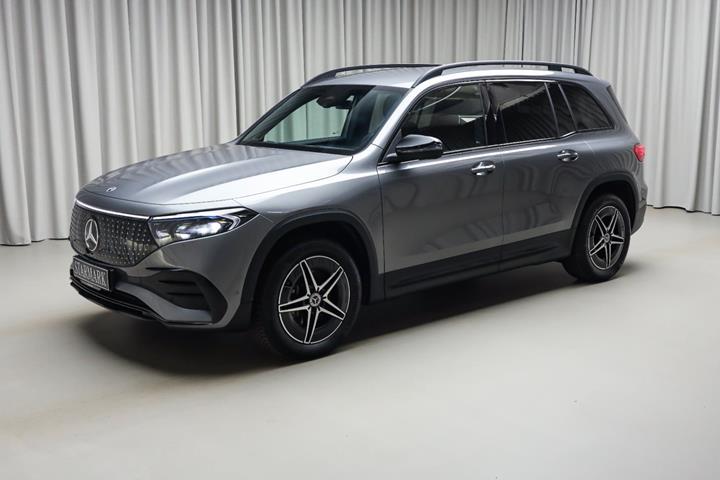 Grå Mercedes EQB250+ fra 2026