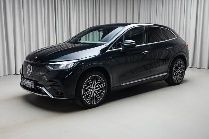 Grøn Mercedes EQE350 SUV fra 2025