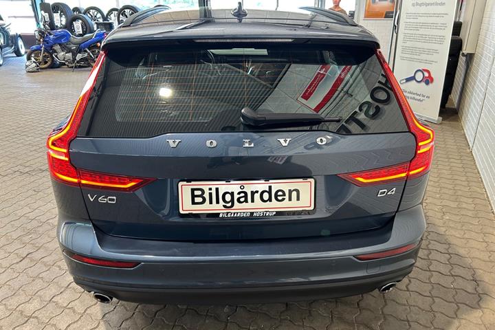Blå Volvo V60 fra 2019