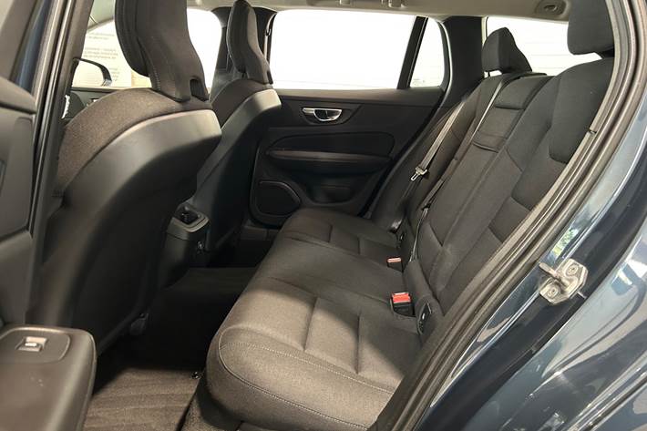 Blå Volvo V60 fra 2019