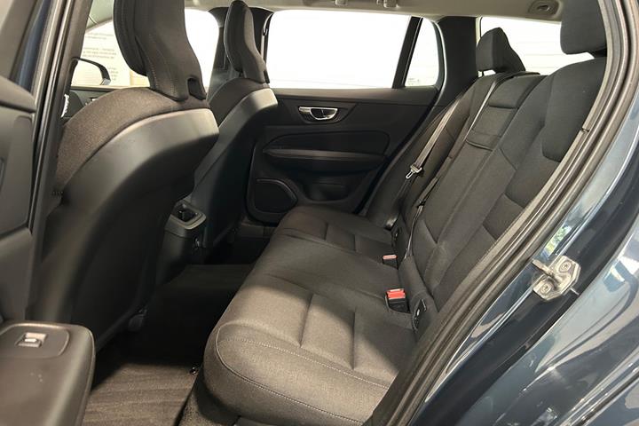 Blå Volvo V60 fra 2019
