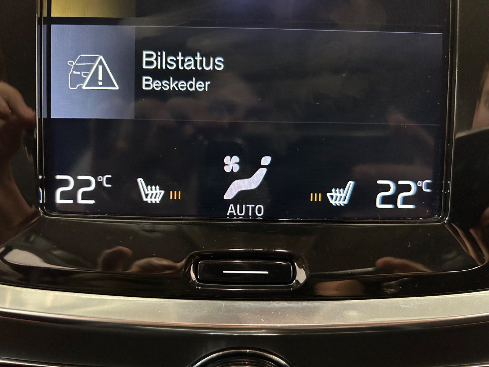 Blå Volvo V60 fra 2019