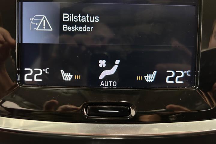 Blå Volvo V60 fra 2019