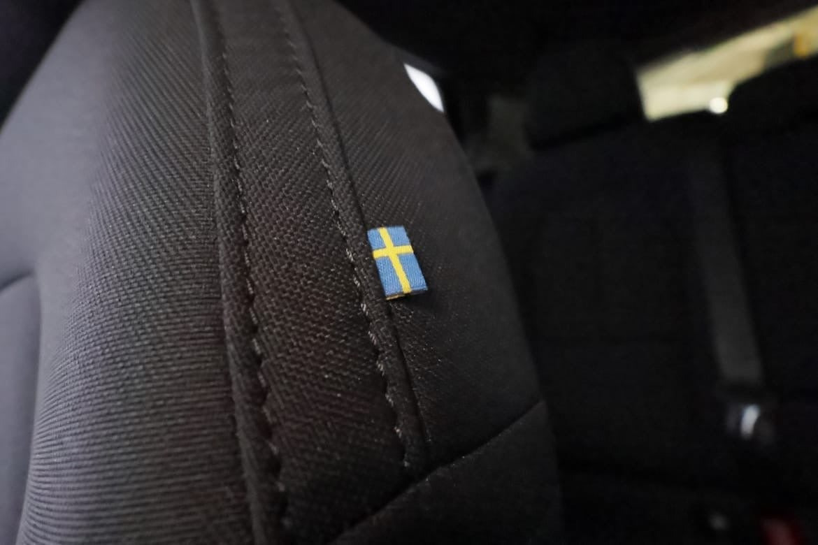 Sølv Volvo EX40 fra 2025