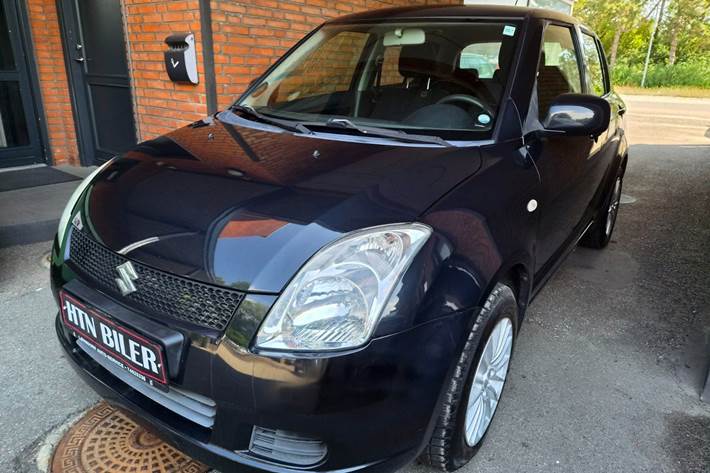 Sort Suzuki Swift fra 2006