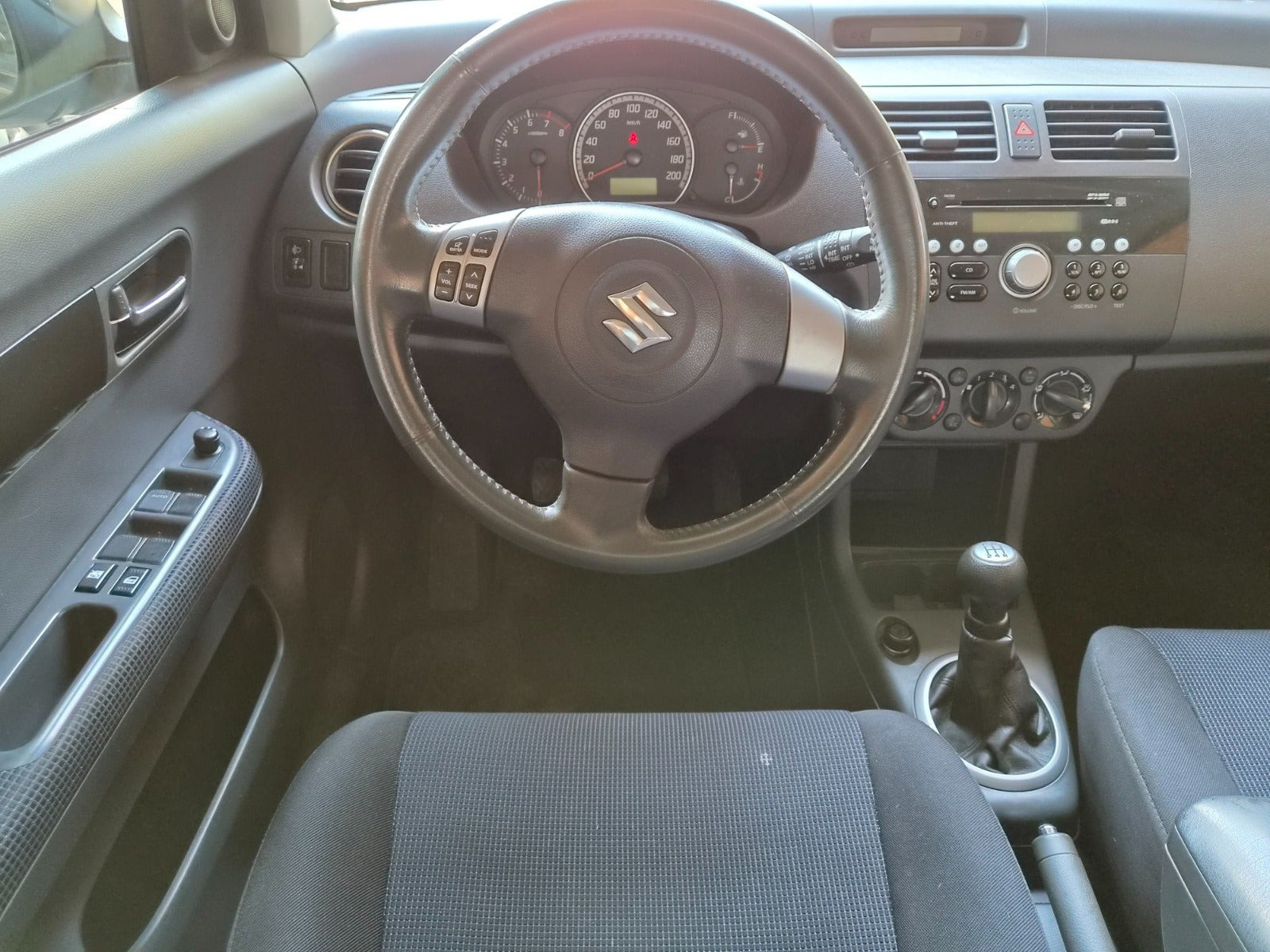 Sort Suzuki Swift fra 2006