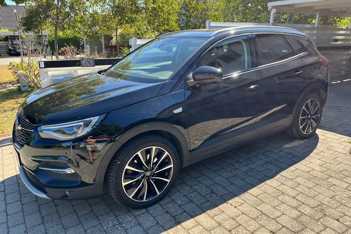 Sort Opel Grandland X fra 2021