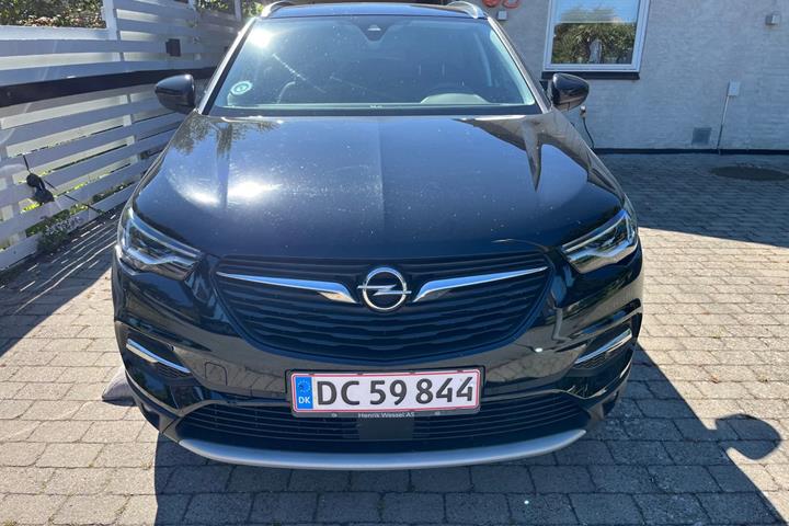 Sort Opel Grandland X fra 2021