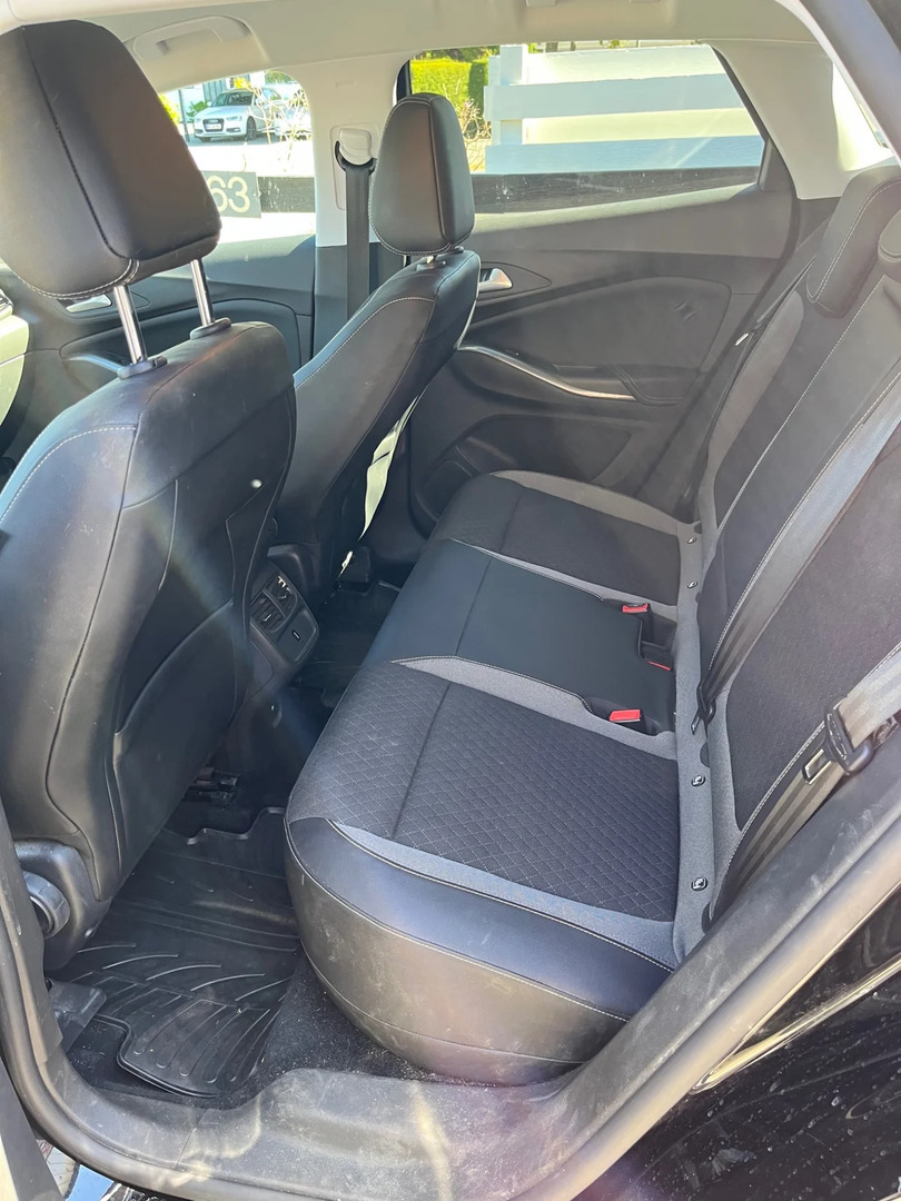 Sort Opel Grandland X fra 2021