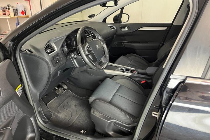 Sort Citroën C4 fra 2015