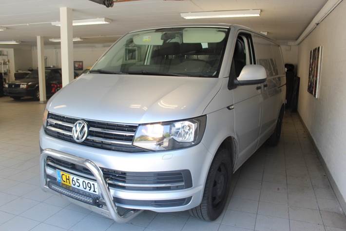 Sølv VW Transporter fra 2019