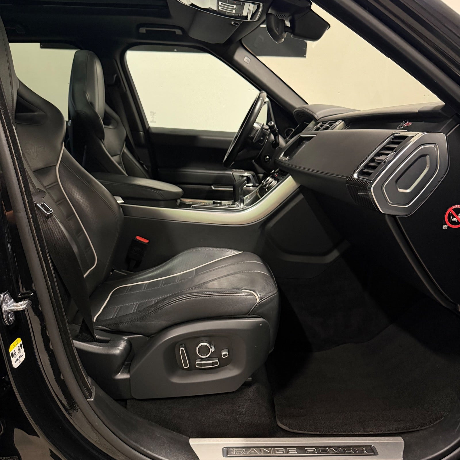 Sort Land Rover Range Rover sport fra 2017