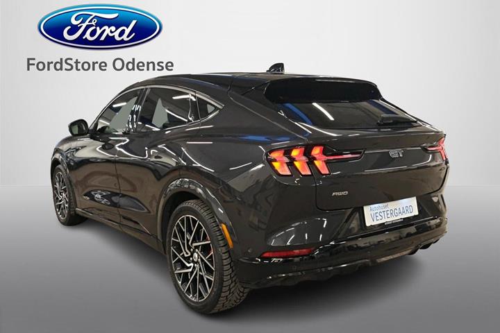 Grå Ford Mustang Mach-E fra 2021