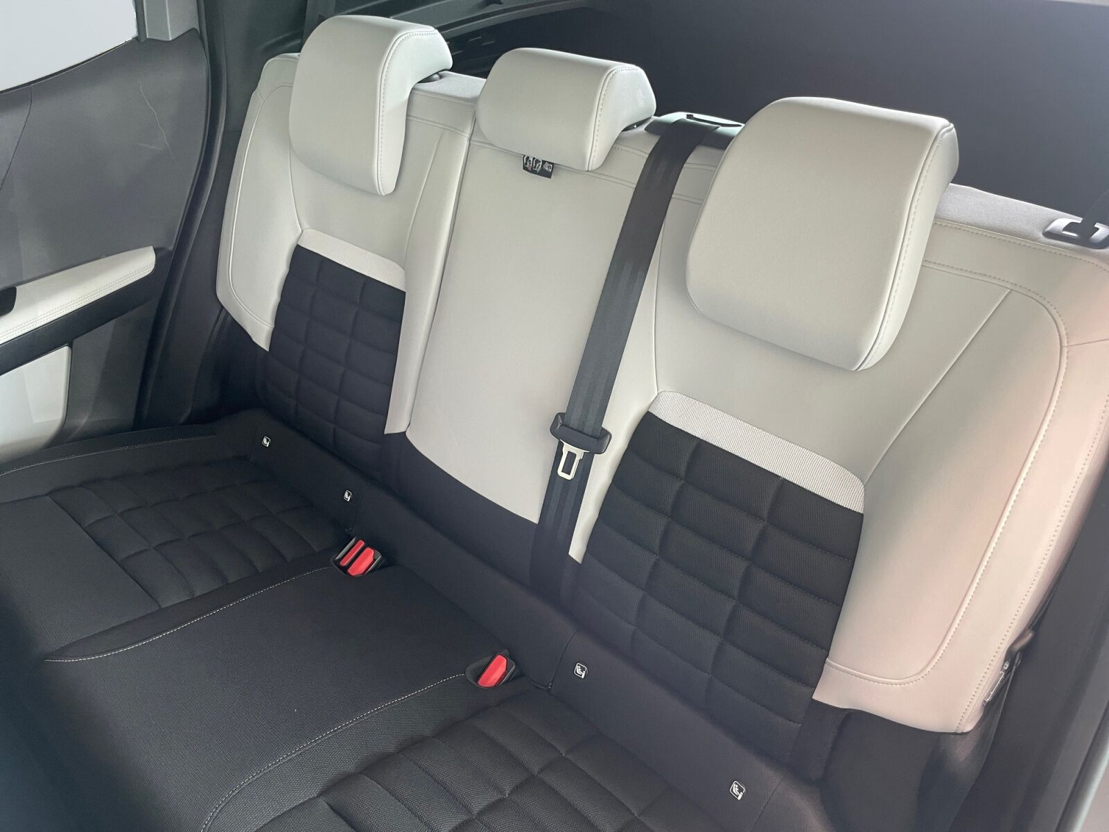 Grå Citroën e-C3 Aircross fra 2025